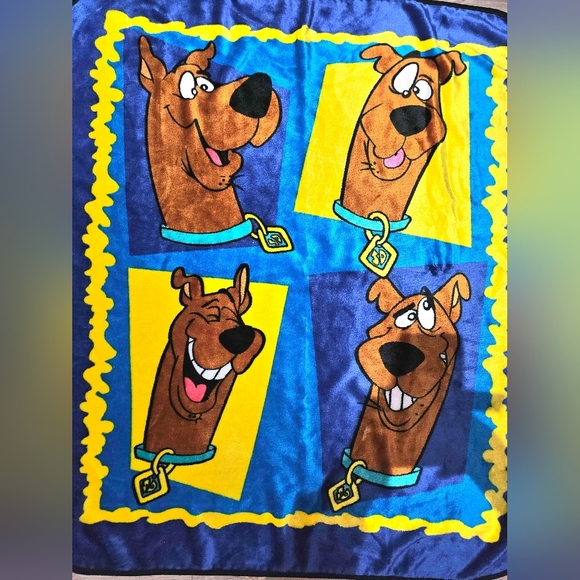 Vintage 2000s Scooby-Doo Plush Fleece Throw Blanket Cartoon Network 50 x 60 - Picture 2 of 4